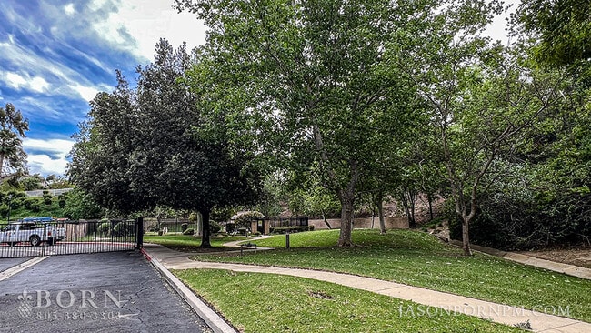 Building Photo - 1109 Catlin St