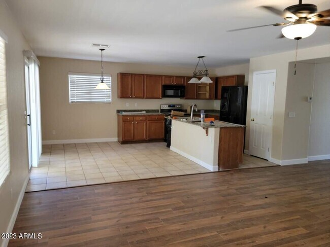 Building Photo - 13555 W Watson Ln