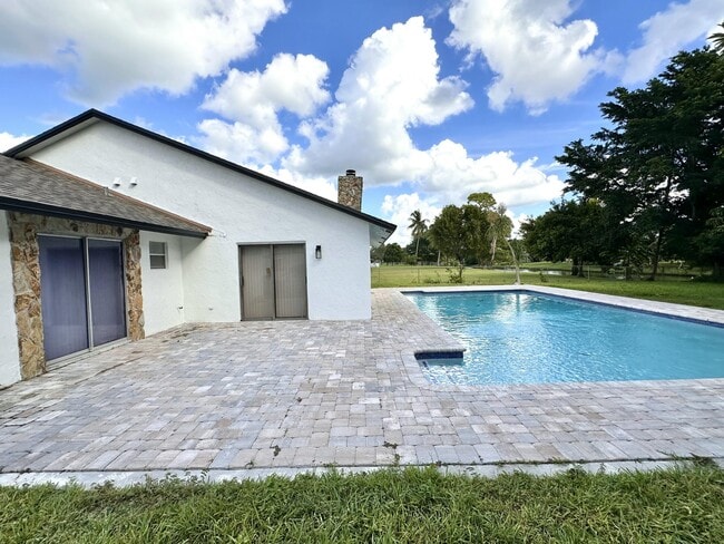 Building Photo - 127 Cordoba Cir