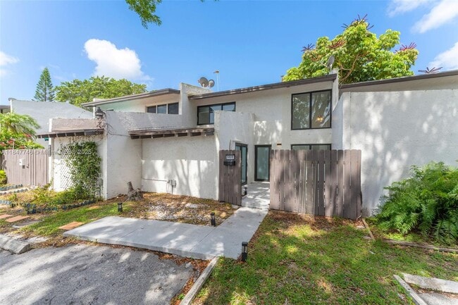 Building Photo - 6608 SW 114th Ave