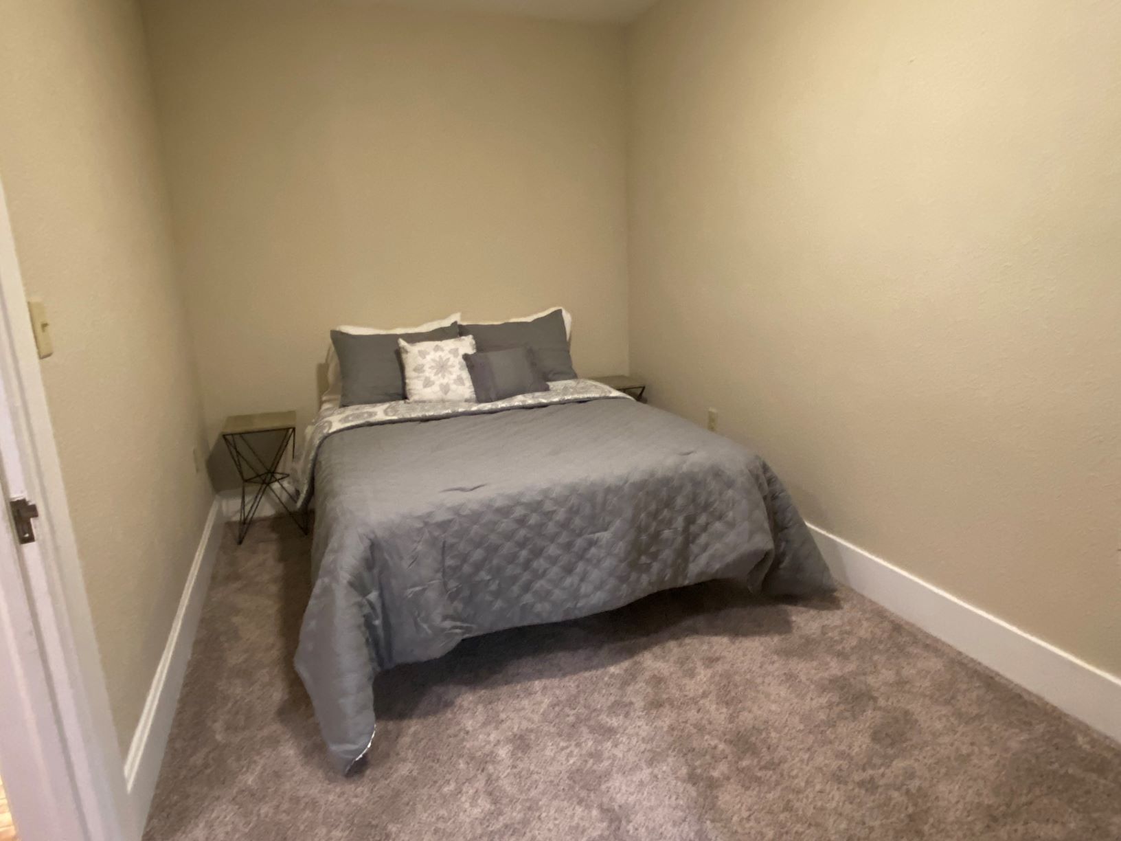 Bedroom 1 - 118 Pine St