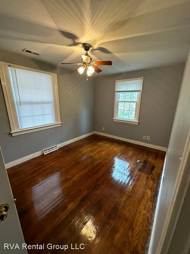 Building Photo - 3 br, 1 bath House - 14 N Lake Ave