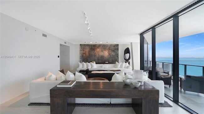 Building Photo - 1000 Biscayne Blvd