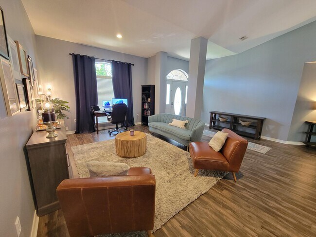 Building Photo - 2664 Shoni Dr