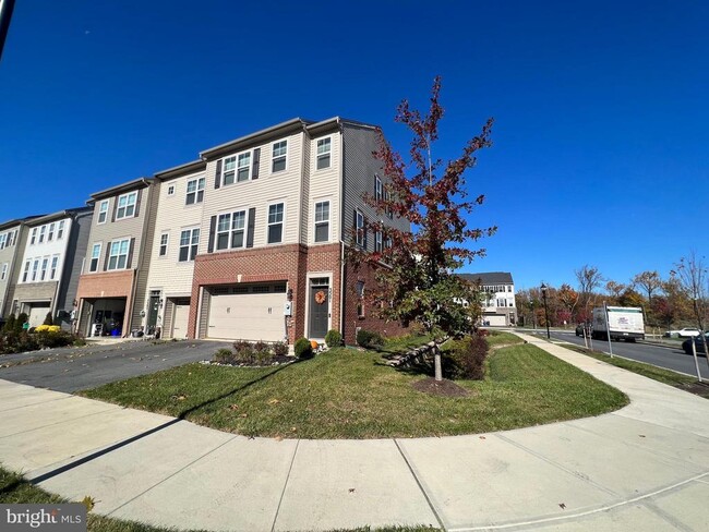 Building Photo - 3501 Landing Way