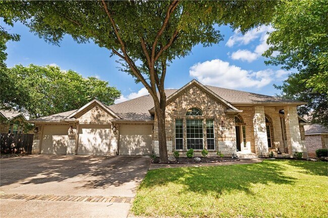 Building Photo - 3013 Covington Pl