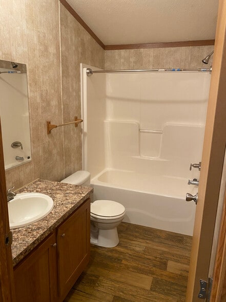 Building Photo - 5050 US-209