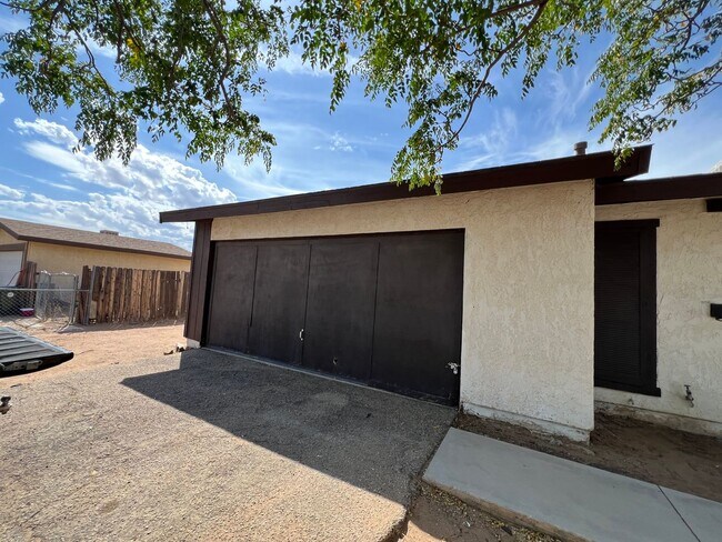 Building Photo - 22347 Tehama Rd