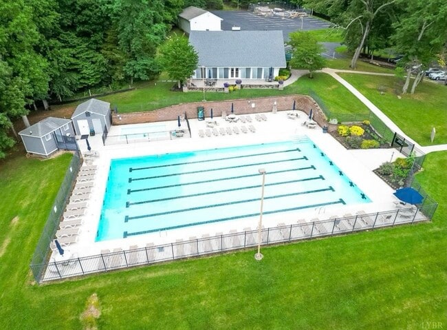 Building Photo - 3302 Spinnaker Point