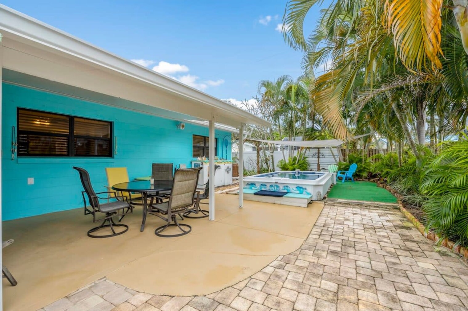 Building Photo - 936 Santa Cruz Rd