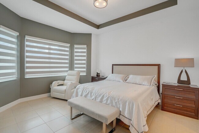 Building Photo - 16074 Whippoorwill Cir