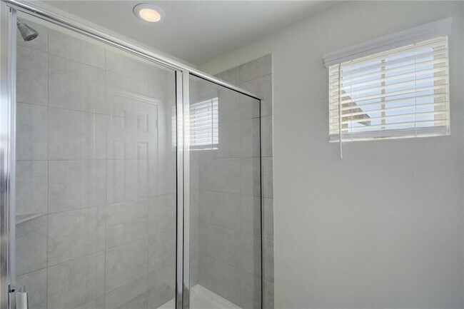 Building Photo - 218 Cascata Way