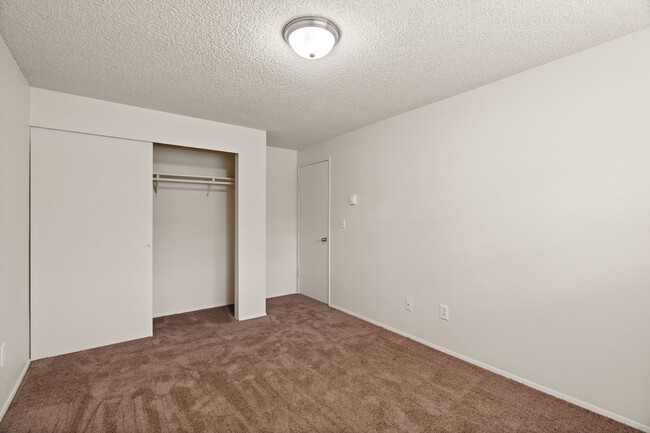 2x1 - 837 sq ft - Tacoma Gardens Apartments