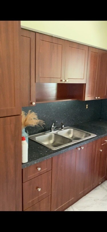 Building Photo - 530 NE 138th St