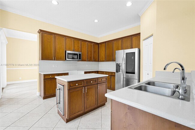 Building Photo - 904 Stillwater Ct