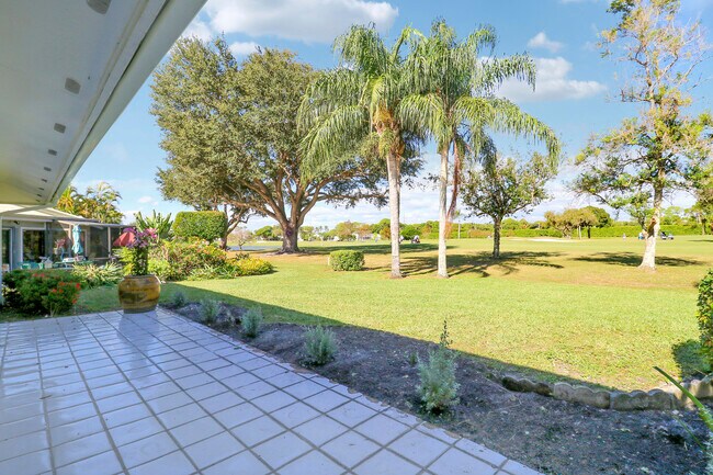 Building Photo - 13760 Sand Crane Dr