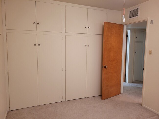 Building Photo - 600 El Recreo Ct