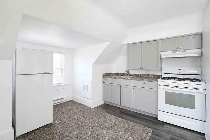Building Photo - 1123 24th St