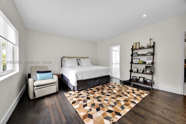 Building Photo - 6610 Santona St
