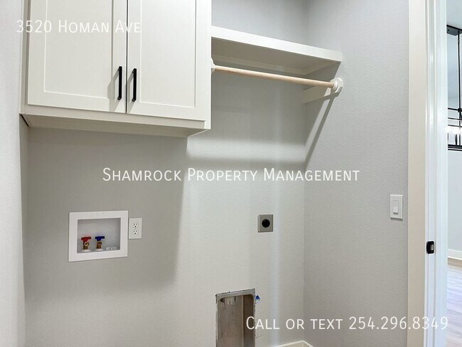 Building Photo - New Central Waco Home