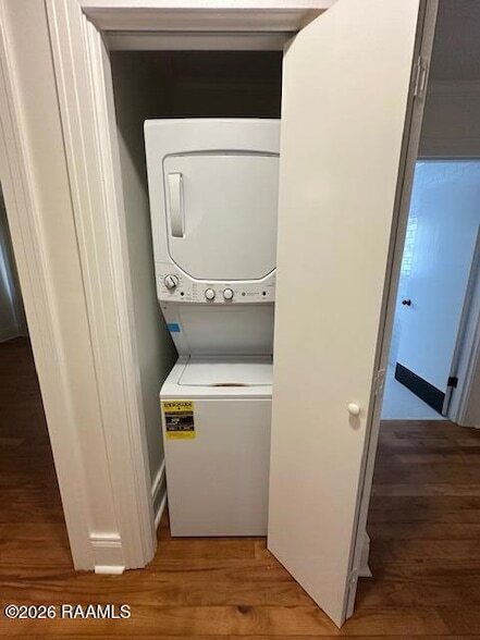 Building Photo - 244 N College Rd