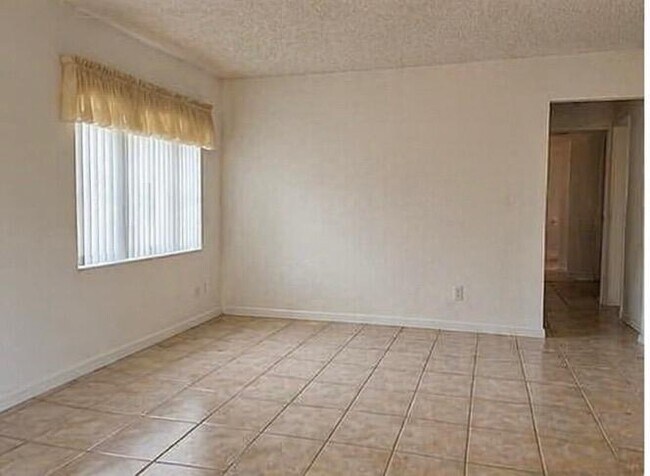 Building Photo - 409 Pine Glen Ln