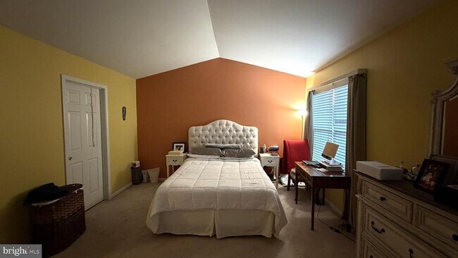 Building Photo - 506 Quincy St