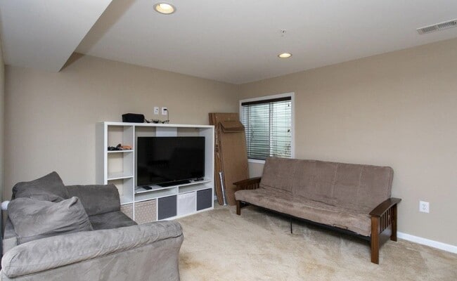 Building Photo - 2515 Baileys Pond Rd