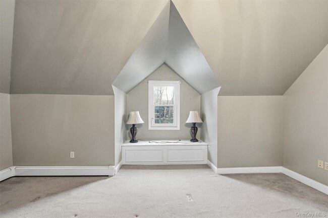 Building Photo - 11 Oakdale Manor