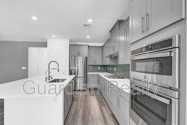 Building Photo - 755 Tallgrass St