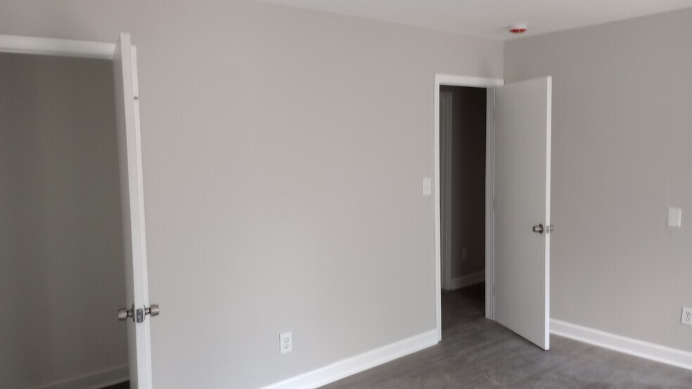 Building Photo - 679 Burnt Creek Dr NW