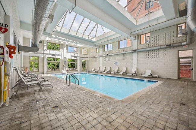 Building Photo - 1BR w/ Parking, Pool, & Fitness Center plu...