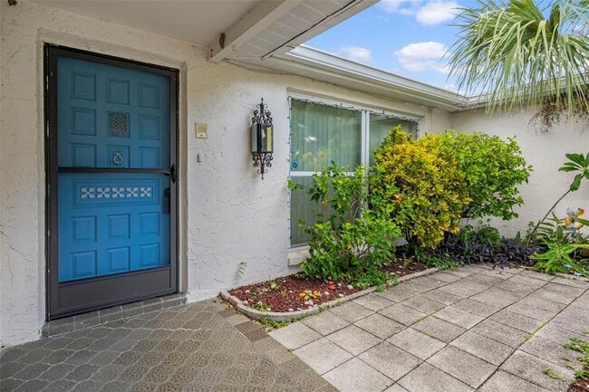Building Photo - 7403 Populus Dr