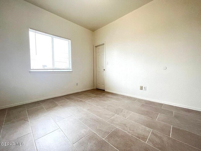 Building Photo - 5913 Cielo De Oro Pl