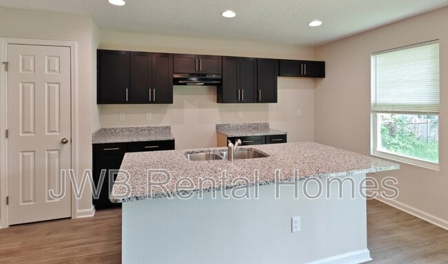 Building Photo - 133 Sago Ave
