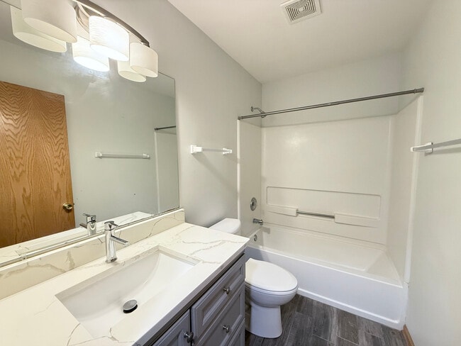 Building Photo - 239 Springbrook Trail S