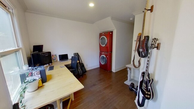 Building Photo - Stylish and Convenient: Your Dream 3 bed / 2 bath Rental  in Downtown Santa Barbara!