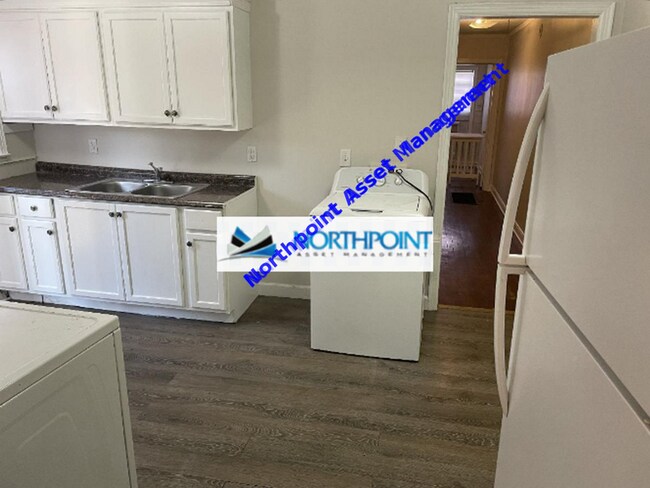 Building Photo - 3656 Kearney Ave