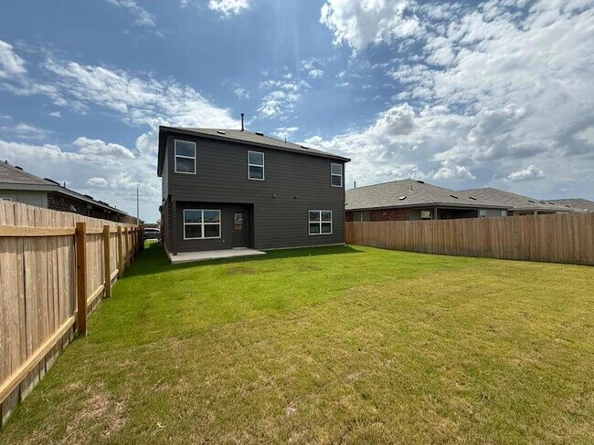Building Photo - 109 Imola St