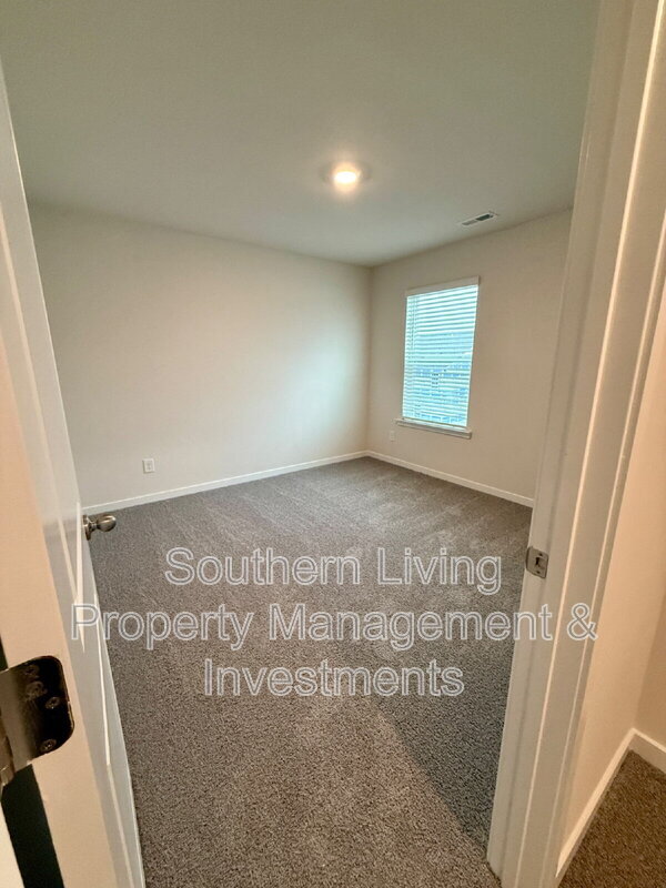 Building Photo - 12027 Zazu Wy