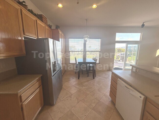 Building Photo - Beautiful 4 bed, 3 bath, 2,726 sqft House in Peaceful San Marcos Neighborhood - Available 11/15