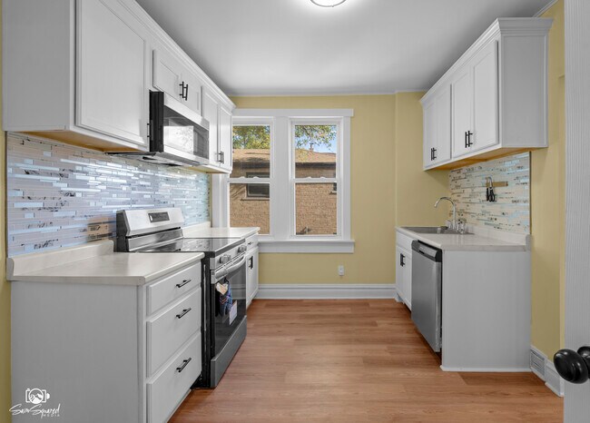 Building Photo - 7236 W 63rd Pl