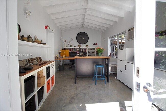 Building Photo - 7420 SW 53rd Pl