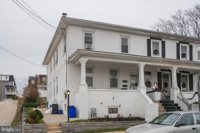 Building Photo - 420 Prospect Ave