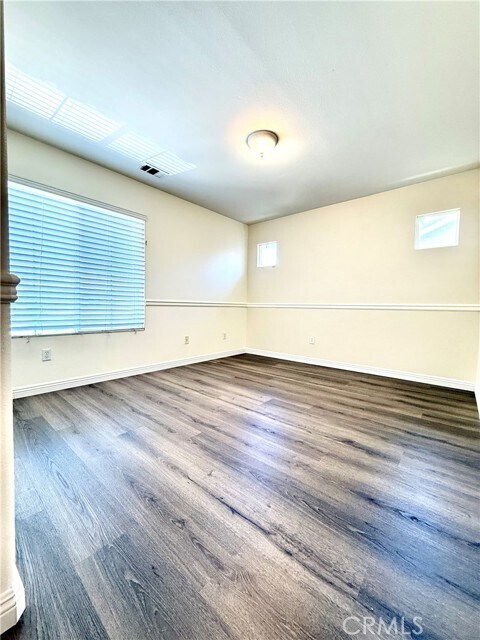 Building Photo - 1319 Jacaranda Cir