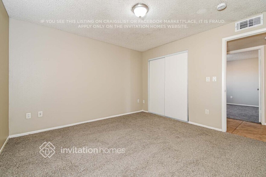 Building Photo - 514 E Westchester Dr