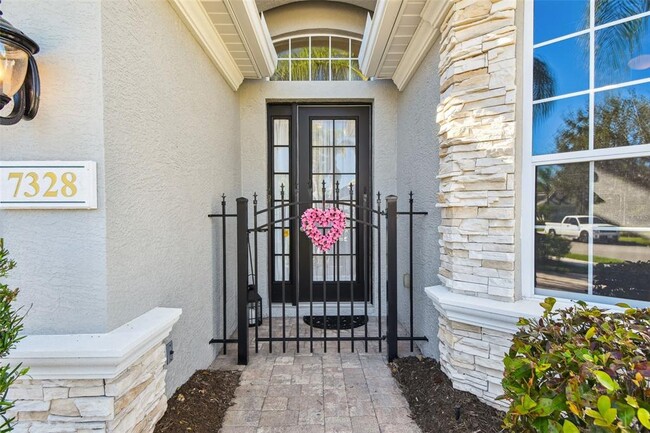 Building Photo - 7328 Lake Forest Gln