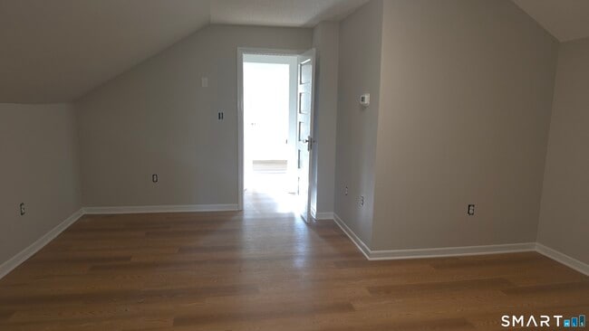 Building Photo - 387 Mixville Rd