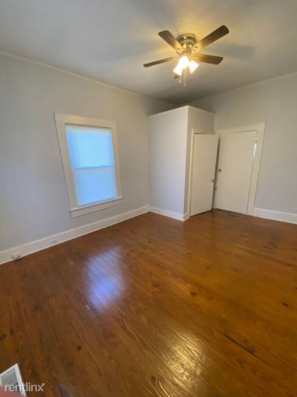 Building Photo - 2 br, 1 bath Townhome - 10 Bobo St.