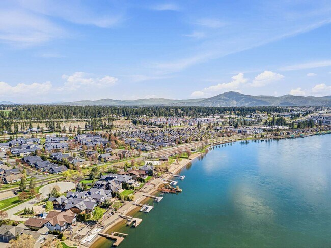 Building Photo - 4505 Greenchain Loop